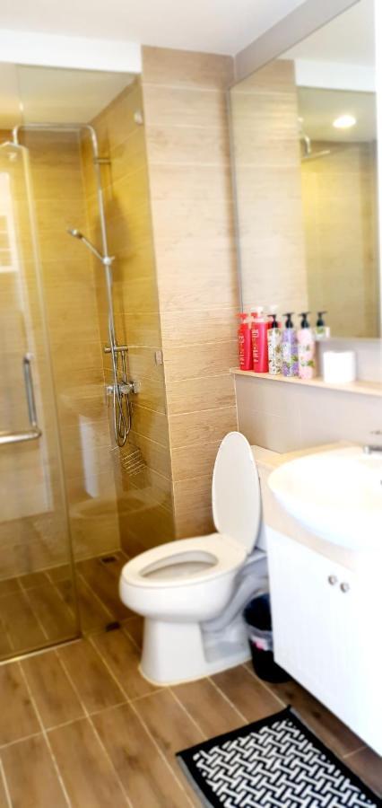 Cozy Near Beach 200M With Toproof Pool At Patio Bangsaen Exterior foto