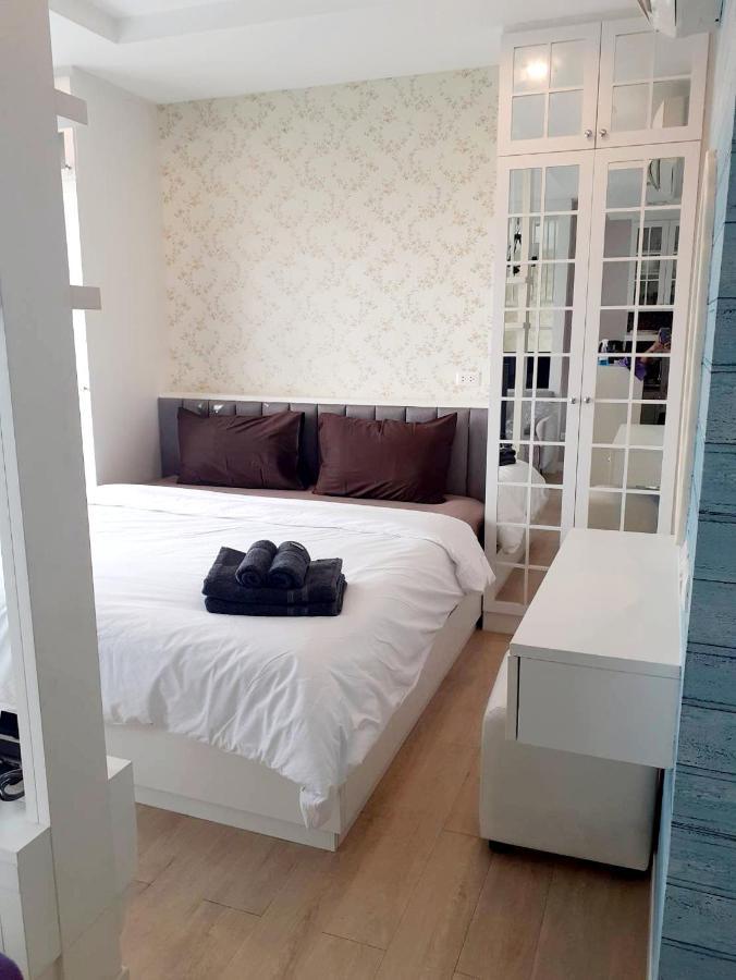 Cozy Near Beach 200M With Toproof Pool At Patio Bangsaen Exterior foto