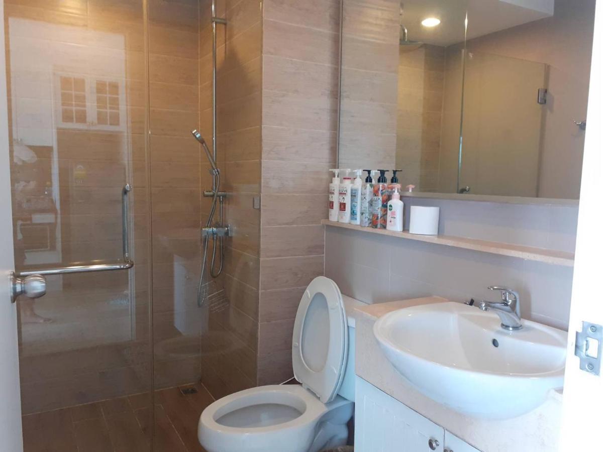 Cozy Near Beach 200M With Toproof Pool At Patio Bangsaen Exterior foto